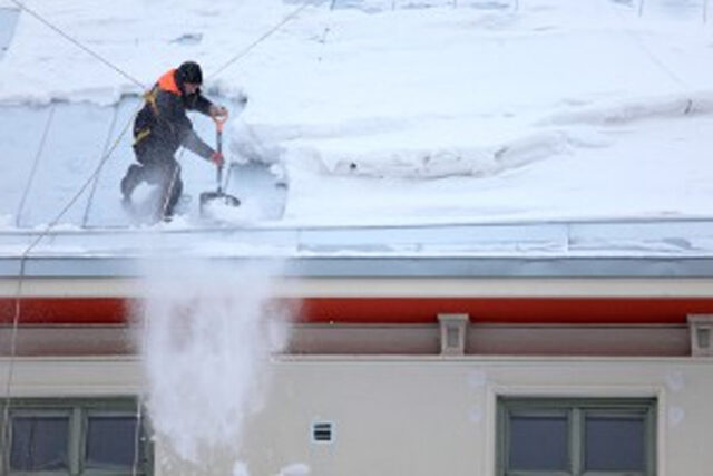 How To Prevent Roof Ice Dams (Chicagoland Homeowner Tips)
